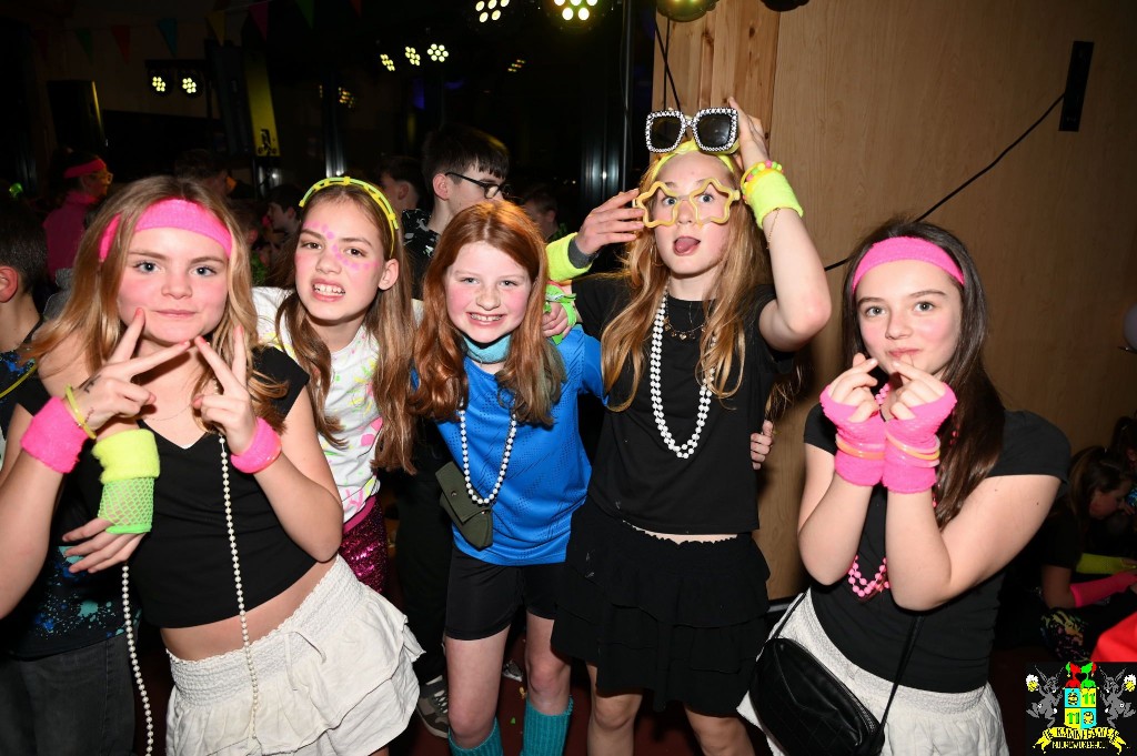 ../Images/Jeugddisco Glow in the Dark 117.jpg